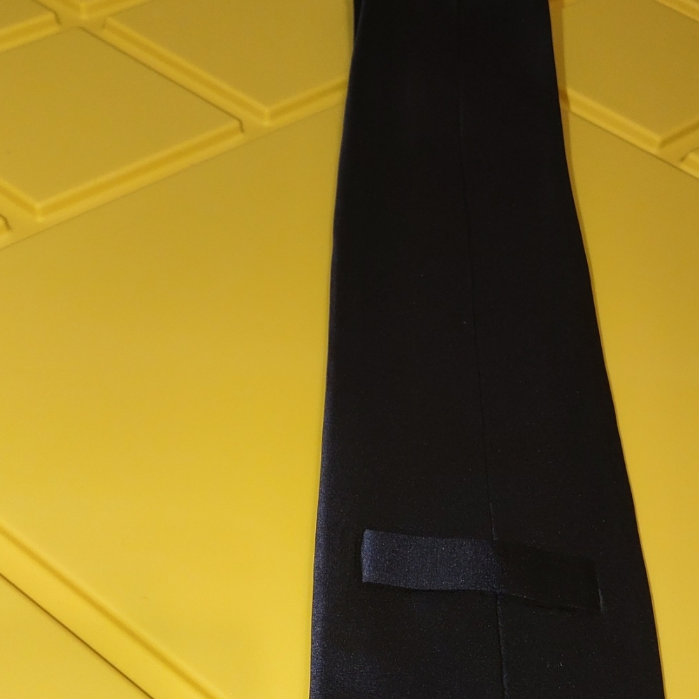 REGIS TIES - Picture 3 of 8